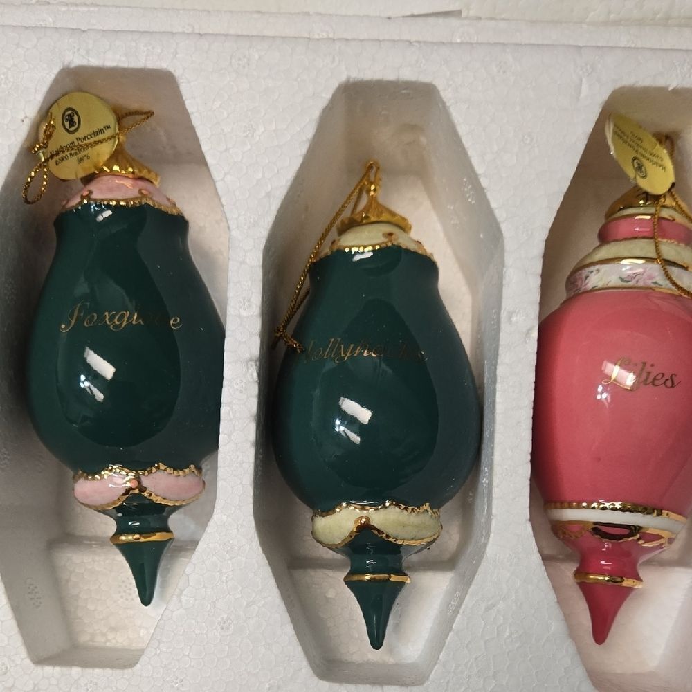 The Bradford Exchange Floral Ornament Set - Green and Pink - Picture 9 of 13